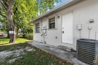 Building Photo - 5645 Taft St