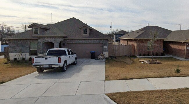 Foto del edificio - 642 E Harvey Ave