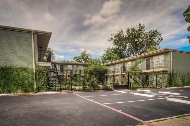 Foto del edificio - 214 W 17th St