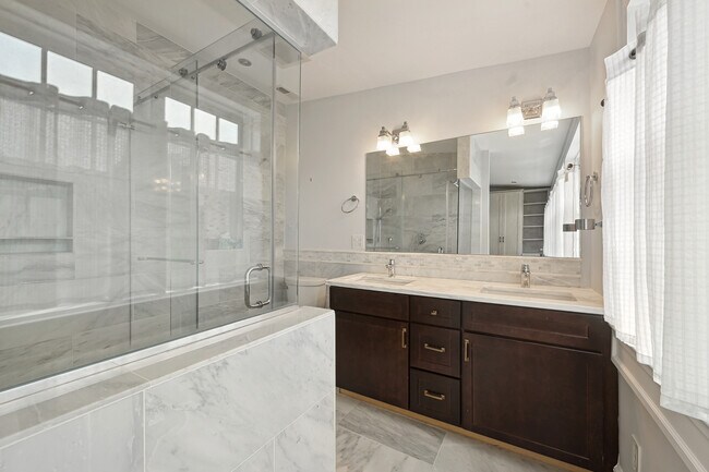 Foto del edificio - 1452 Spring Rd NW