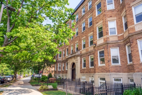 Building Photo - 66 Queensberry St