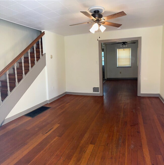 Building Photo - IDEALLY SITUATED ROWHOME AVAILABLE IN LANCASTER CITY