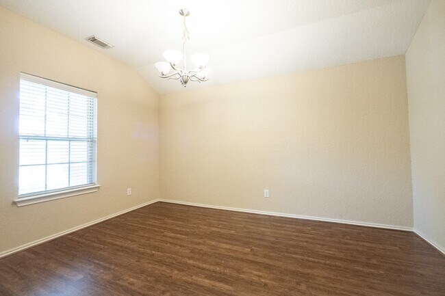 Building Photo - 11219 Overland Trail Dr