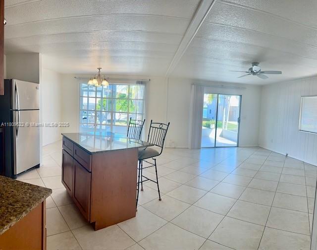 Building Photo - 810 S Jade Dr