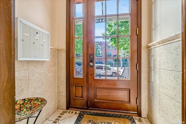 Foto del edificio - 331 Marion St