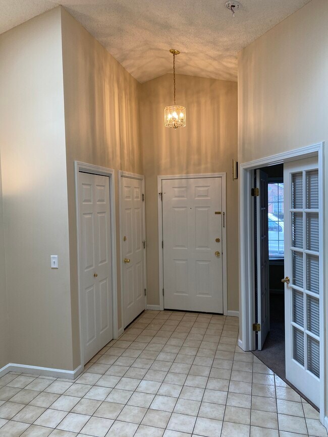 5 Woodpointe Run Unit 5, Buffalo, NY 14221 Condo for Rent in Buffalo