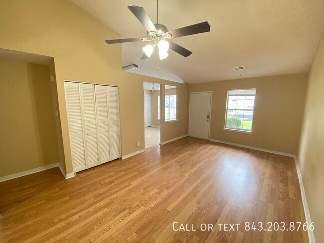 Building Photo - 106 Eaton Way