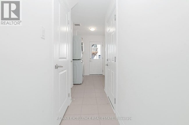 Building Photo - 12 Hine Rd