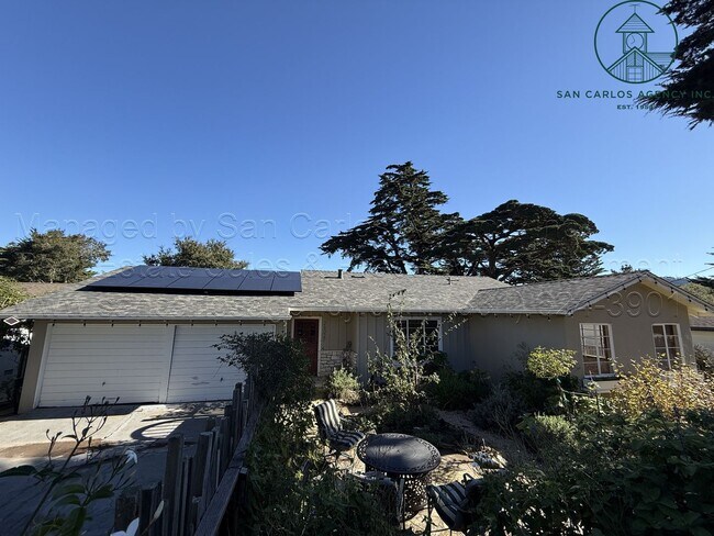 Foto del edificio - Charming Three Bedroom Hatton Fields Home