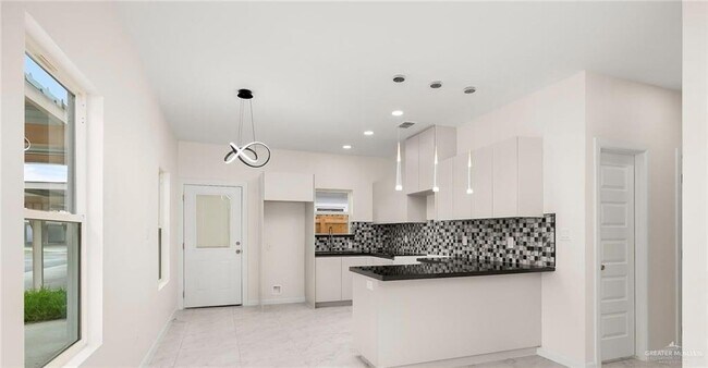 Foto del edificio - 907 North Blair Avenue
