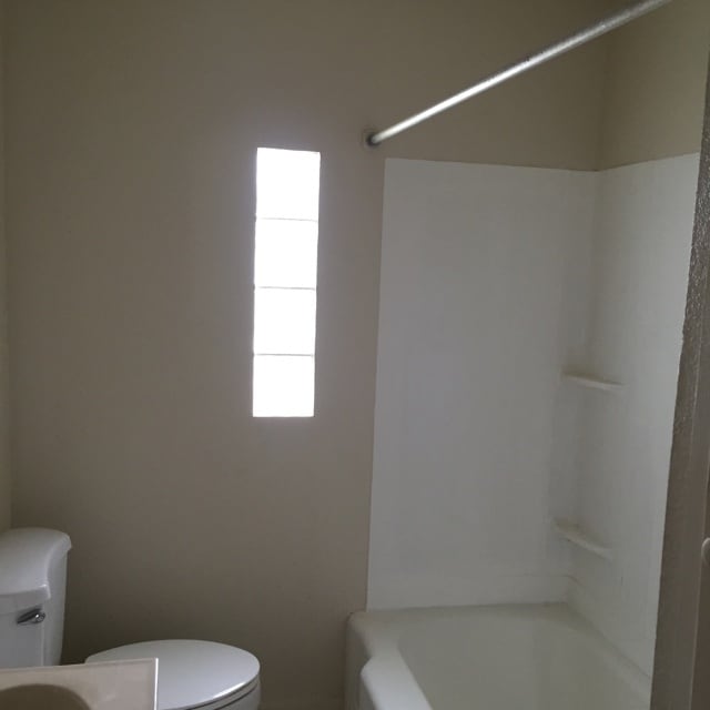 Building Photo - UPDATED HOME WITH 2 BEDROOMS