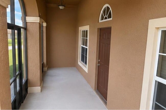 Building Photo - 1481 SW Jacksonville Ave