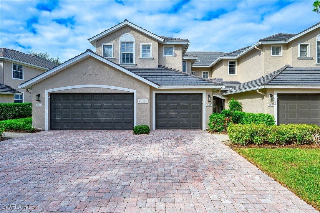 Primary Photo - 7127 Blue Juniper Ct