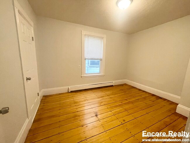 Building Photo - 24 Washburn St