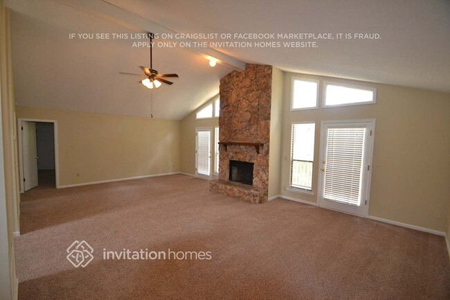 Foto del edificio - 5359 Gathering Oaks Ct E