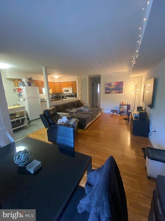 Foto principal - 5954 Henry Ave