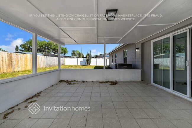 Building Photo - 6914 Voltaire Dr