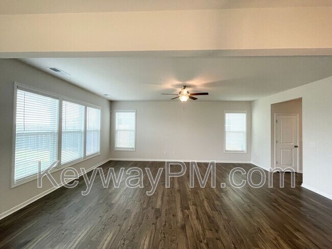 Foto del edificio - 4136 Thimbleberry Dr