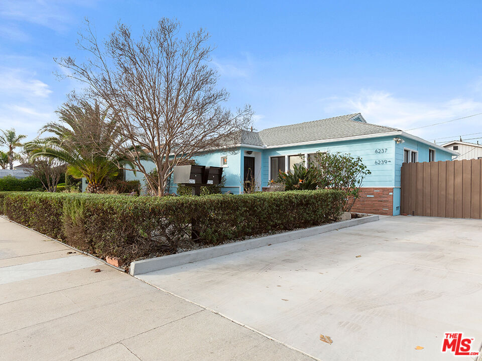 Primary Photo - 6237 Teesdale Ave