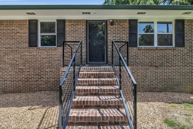 Foto del edificio - 504 Isbill Rd