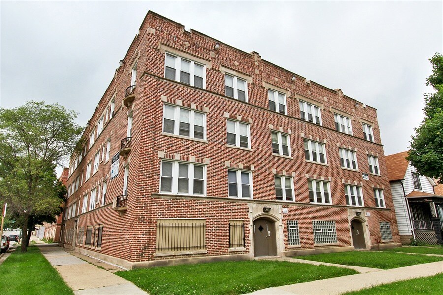 1125056 S Indiana Ave Apartments in Chicago, IL