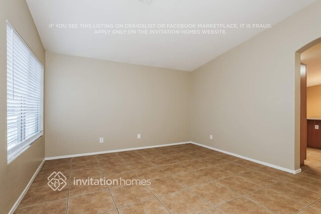 Building Photo - 5409 S 7th Dr