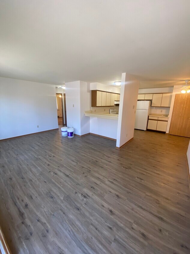 W201N16633 Hemlock St Unit 5, Jackson, WI 53037 Apartments in Jackson