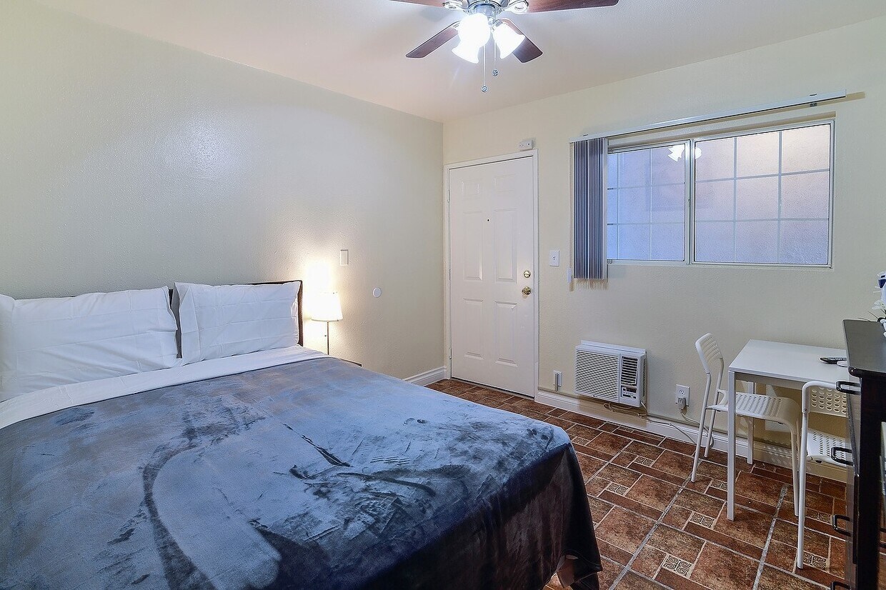 West Adams Studio Apartments Apartments in Los Angeles, CA Westside