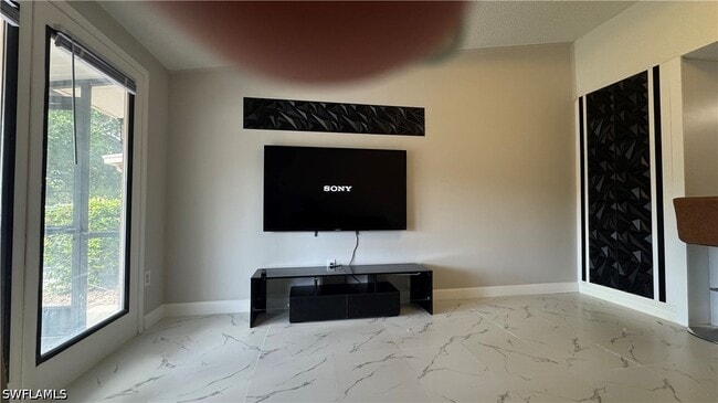 Foto del edificio - 5222 Treetops Dr