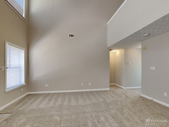 Building Photo - 3337 Coach House Ct