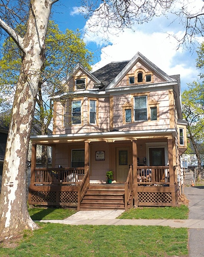 Building Photo - 509 Columbus Ave