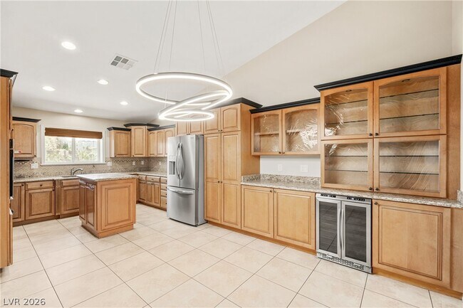 Foto del edificio - 6288 Fisher Ave
