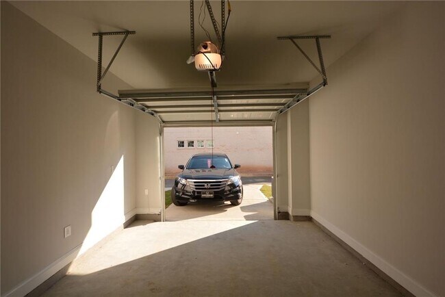 Foto del edificio - 5096 Insperon Ln