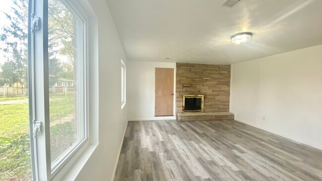 Foto del edificio - 7231 S Franklin Rd