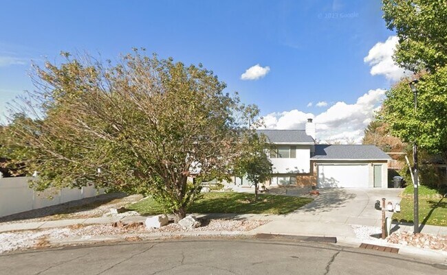 Building Photo - 2022 W Carefree Cir