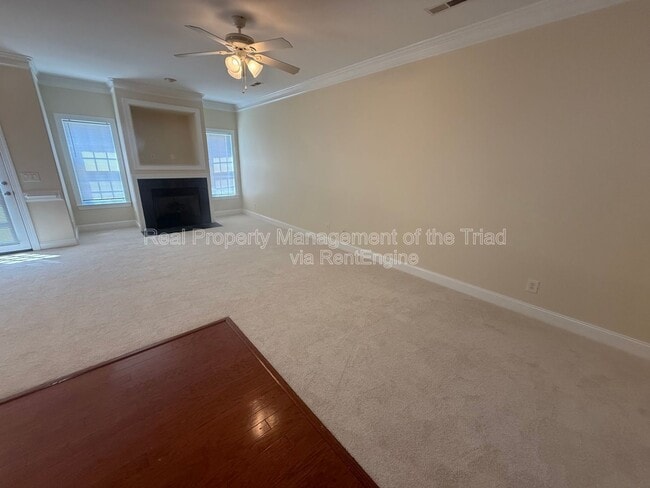Foto del edificio - 103 Southlake Ct