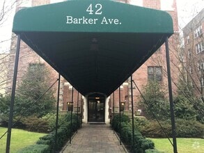 Building Photo - 42 Barker Ave