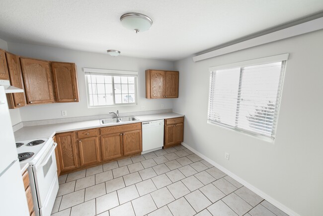 Building Photo - 1311 Sydney Dr