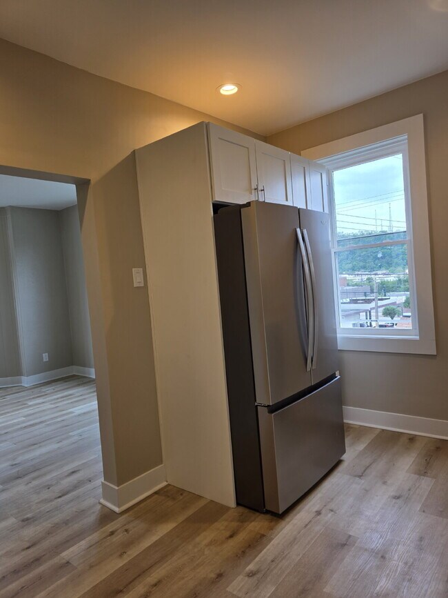 Foto del edificio - "Spacious 4-Bedroom Gem in Homestead – 2090 Sq Ft of Comfort!"