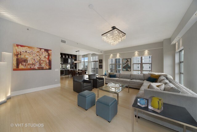 Foto del edificio - 1035 N Dearborn St