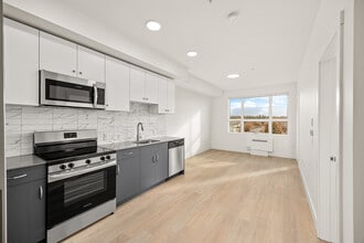 Building Photo - 500 Asher