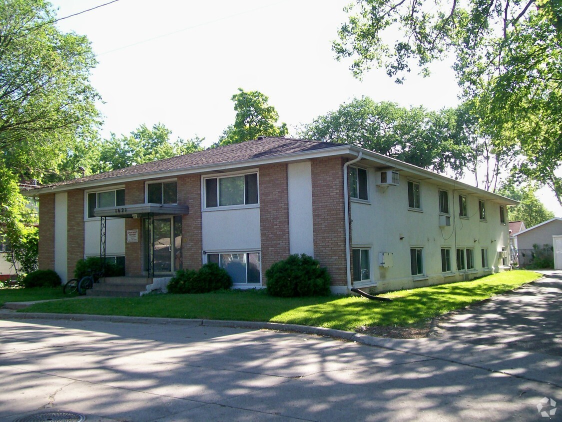 Building Photo - 1621 Taylor St NE