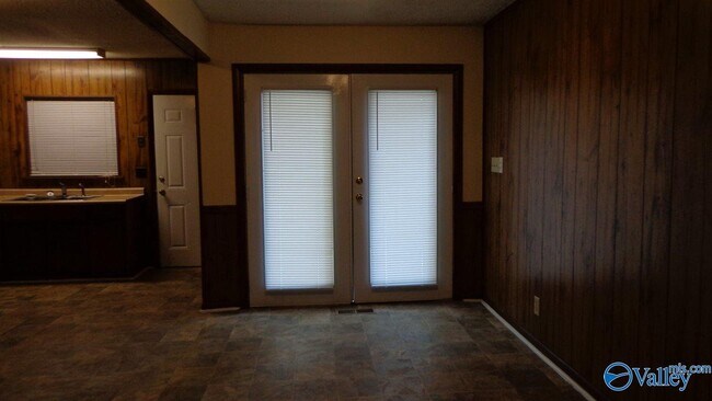 Foto del edificio - 3118 Acklen Dr SW