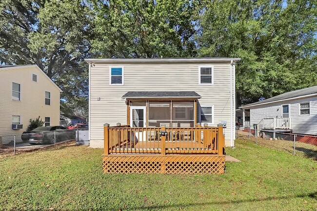 Foto del edificio - 2016 Brewton Dr