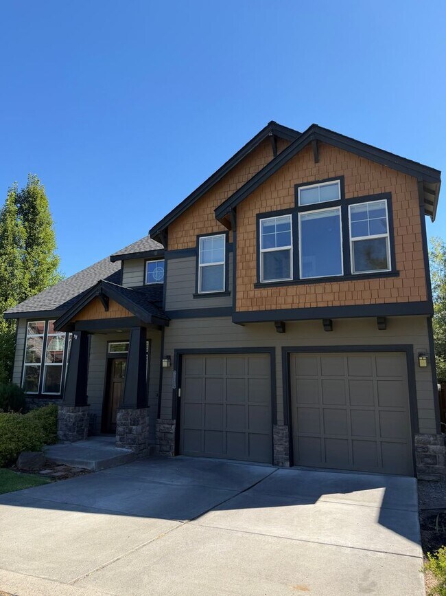 Foto del edificio - 61112 Snowbrush Dr