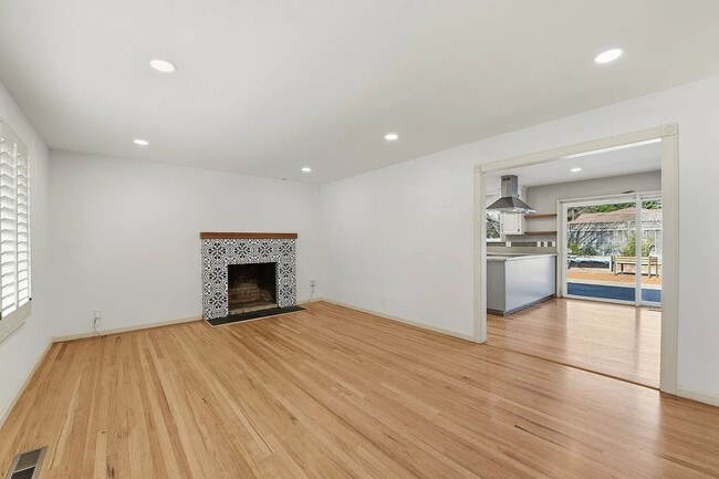 Building Photo - 4859 Borina Dr