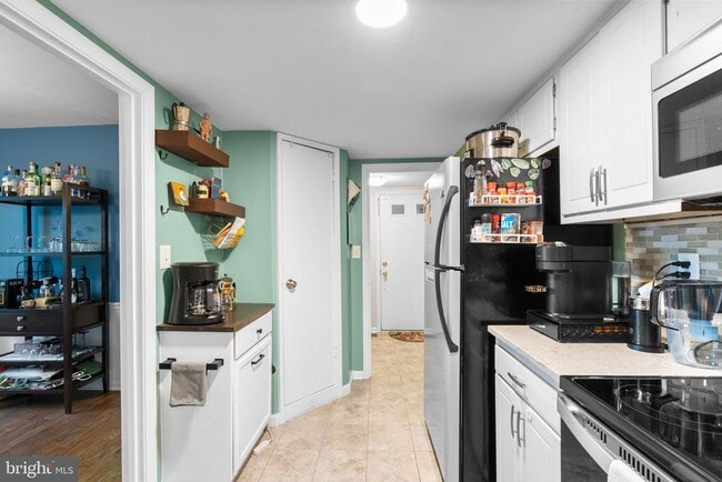Foto del edificio - 702 Hemlock Ct