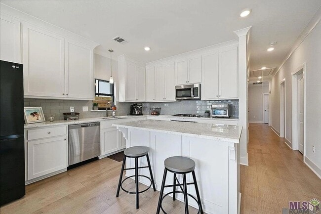 Photo - 10238 Grayton Dr House