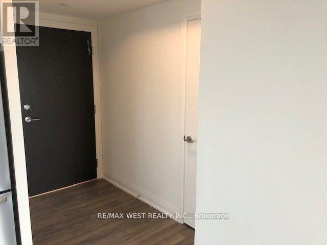 Photo du bâtiment - 1461 Lawrence Ave W