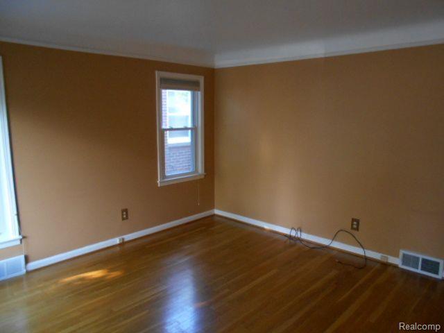 Foto del edificio - 10046 Appleton Ave